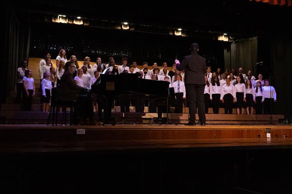 DREXEL HILL MIDDLE SCHOOL CHORAL C0NCERT MAY 9, 2023