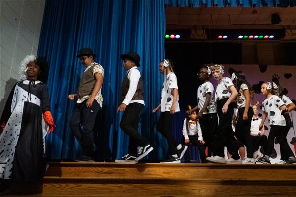 HIGHLAND PARK ELEMENTARY SCHOOL PLAY \